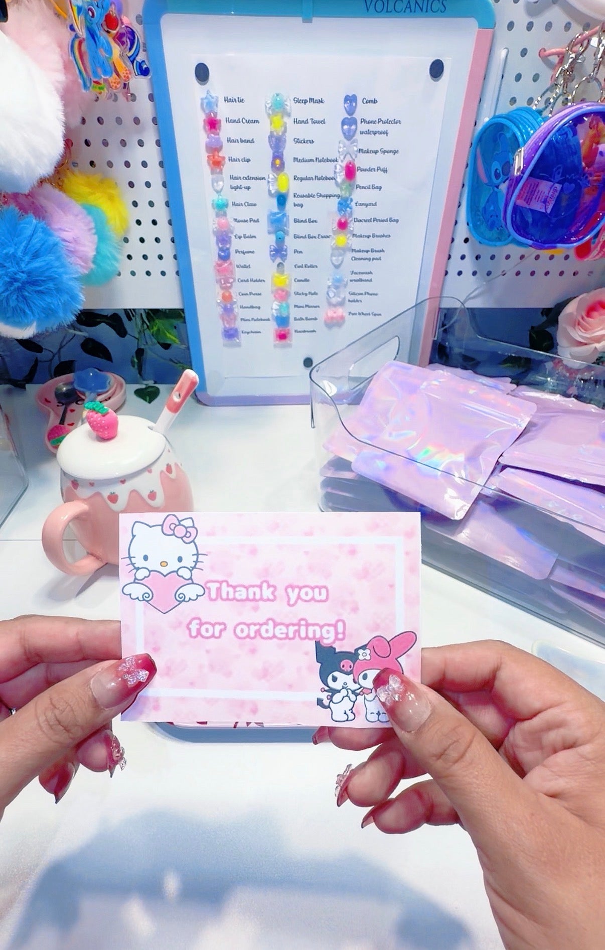 Mystery Scoop Bracelet box 27-45 items + free extra gifts.
