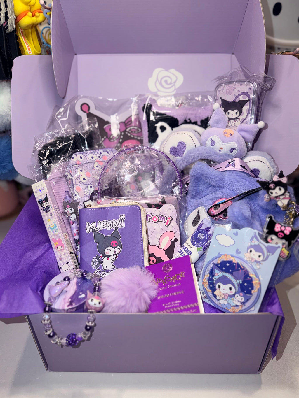 Mystery Medium scoop 10-17 items + Extra gifts!